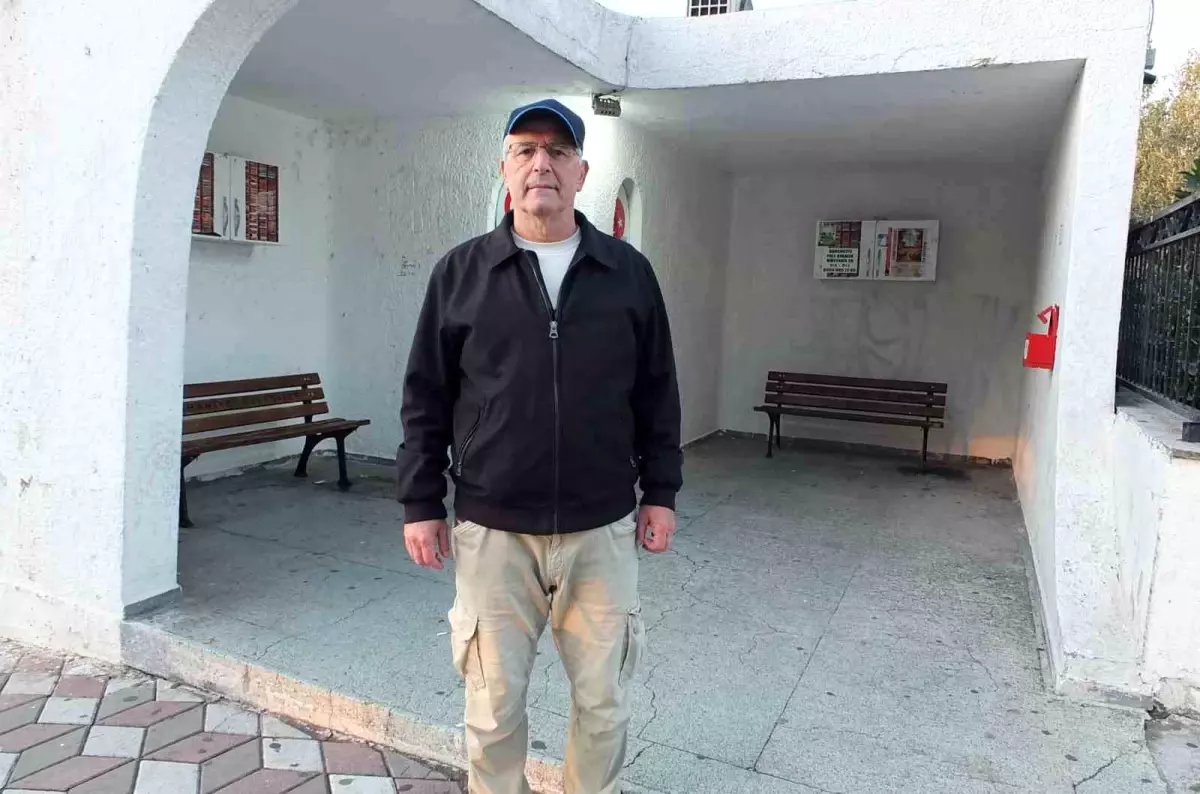 gurbetci taksici burhaniyede kitapliklara sahip cikti ccFijkES.jpg