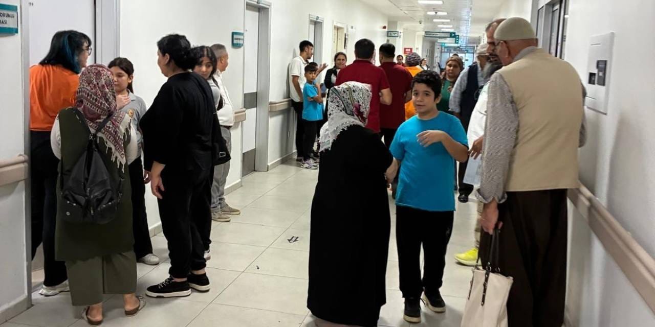 mersinde 26 ogrenci kantin yemeginden zehirlendi Zex7zGnr.jpg