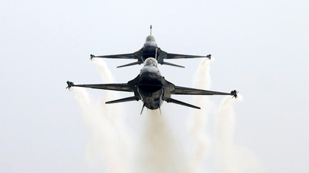 soloturk-23-nisanda-antalyada-NjCuk8IV